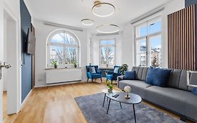 Cruwzo I Exclusive Apartments In Central Location With Parking